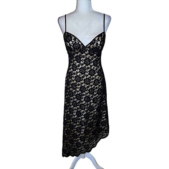 WHITE HOUSE BLACK MARKET Black Ivory Lace Cocktail Dress Wedding Guest 90’s Y2K - Picture 1 of 15